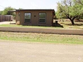 Building Photo - 207 Winding Way