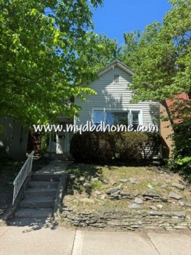 Building Photo - 2514 S Wayne Ave