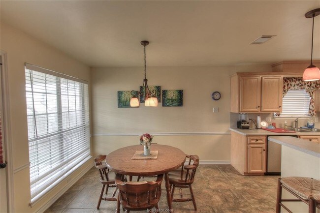 Building Photo - 3206 Neuburg Ct