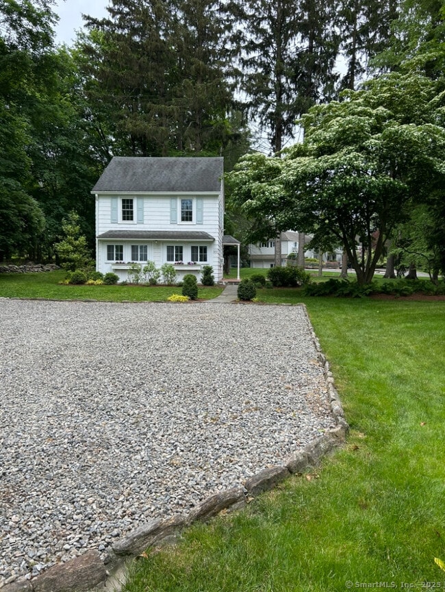 Building Photo - 320 Greens Farms Rd