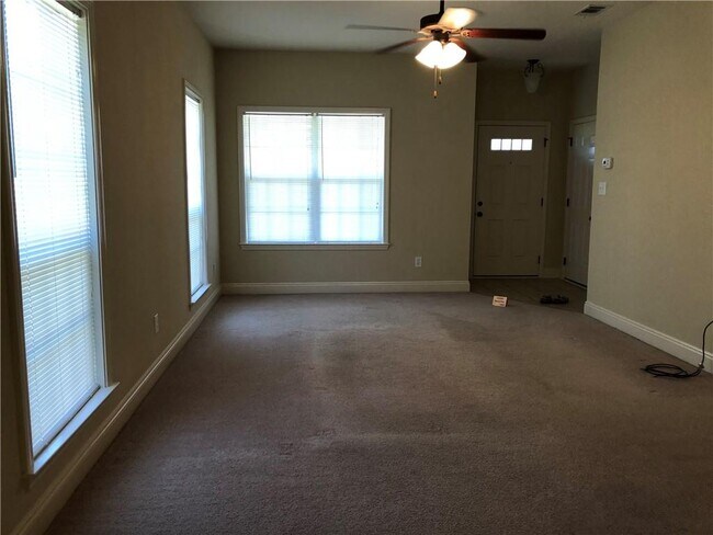 Building Photo - 2230 Spring Grove W