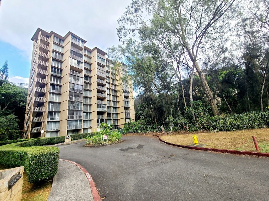 Primary Photo - 95-269-269 Waikalani Dr