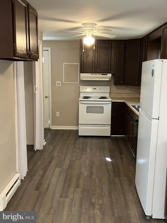 Building Photo - 703 Brynwood Bogs Dr