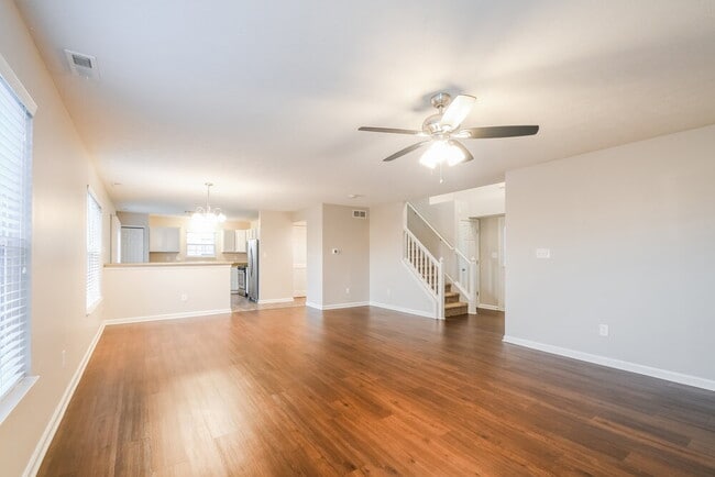 Building Photo - 6640 W Irving Dr