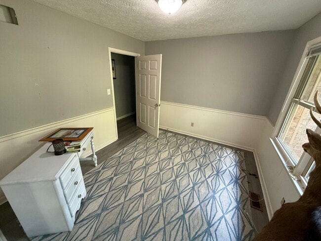 Building Photo - 3334 Nevius Dr