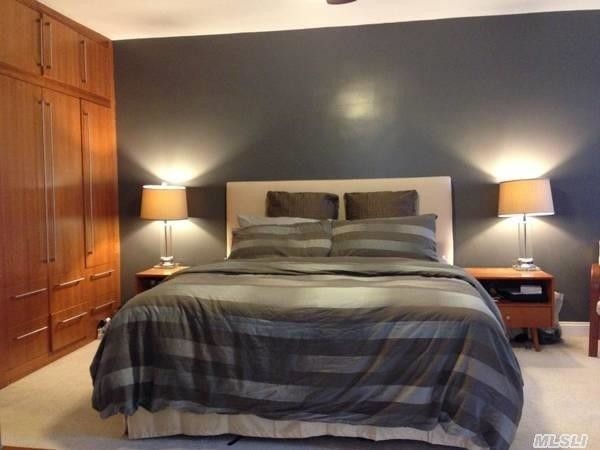 Foto del edificio - 6782 Groton St
