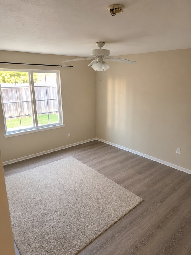 Foto del edificio - Available 6/25. Private rear unit, 5-minute walk to Cal Poly, parking included but no car needed.
