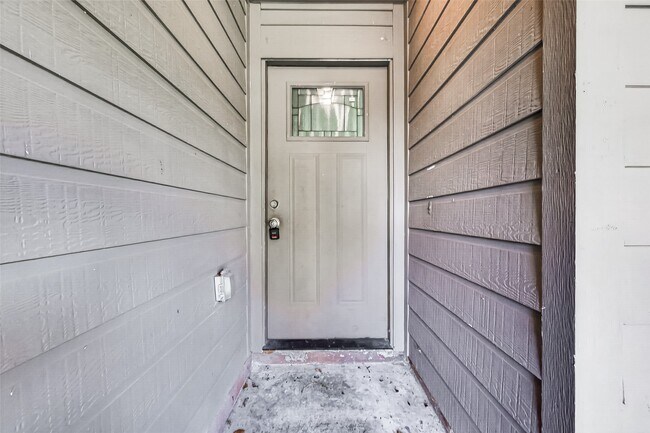 Building Photo - 19326 Leafwood Ln