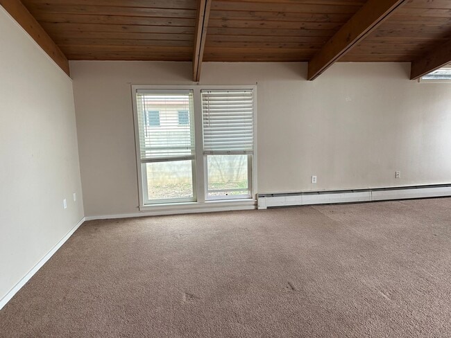 Building Photo - 4 Bedroom, 3 Bath House available for rent in Aztec