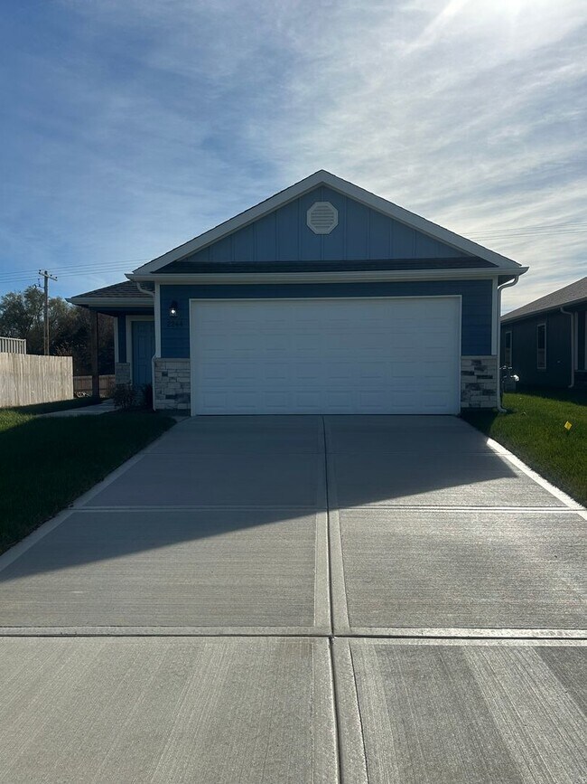 Foto del edificio - Brand New Three Bedroom | Two Bathroom Hom...