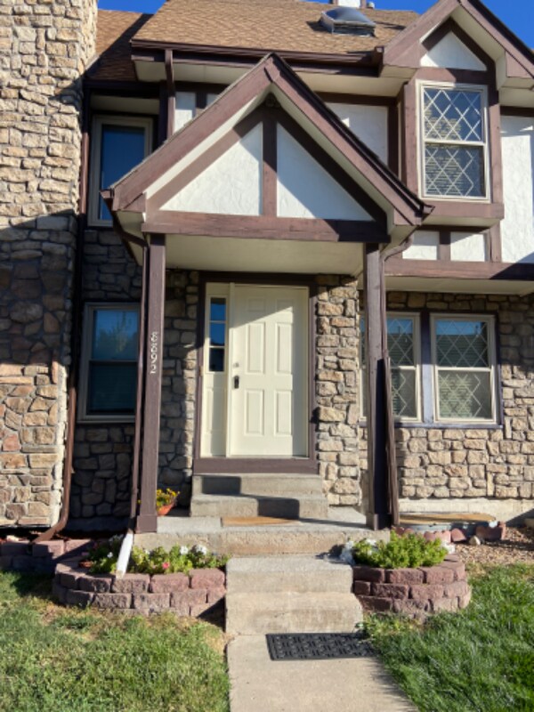 Primary Photo - 8892 Brompton Way