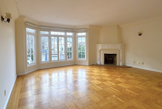 Main Living Room - 1224 Willard St