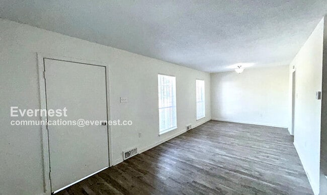 Building Photo - 3886 Camelia Cove