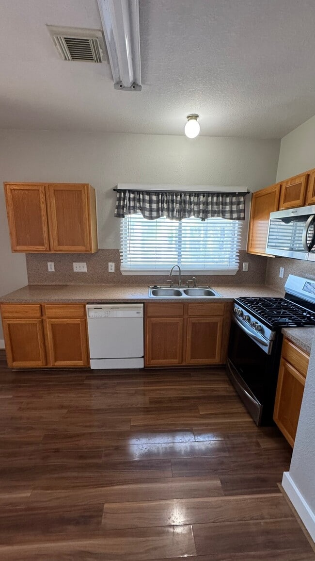 Building Photo - 11923 Prior Park Dr