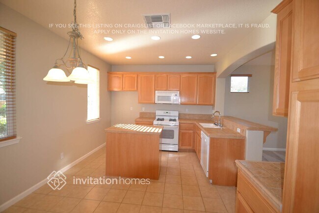 Foto del edificio - 1901 Pyramid Creek Dr