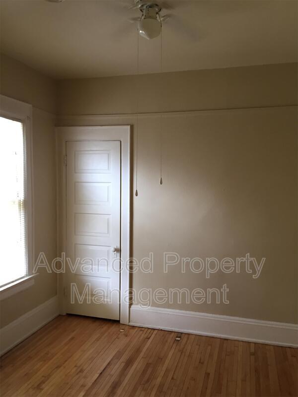 Foto del edificio - 3225-27 W McKinley Blvd