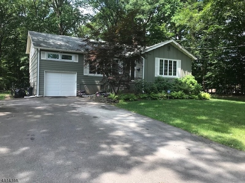 Primary Photo - 73 Briarwood Dr W