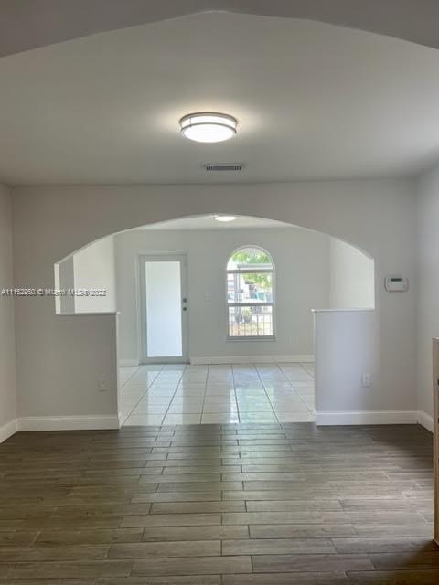 Building Photo - 183 NW 76th Ave