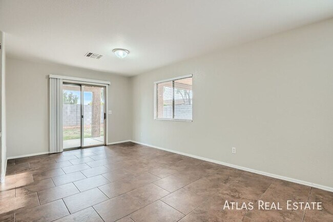Building Photo - 2 WEEKS FREE RENT IF MOVED IN BY 4/30! 3 b...