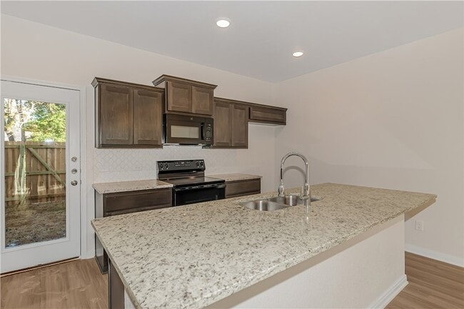 Building Photo - 601 W 24th St