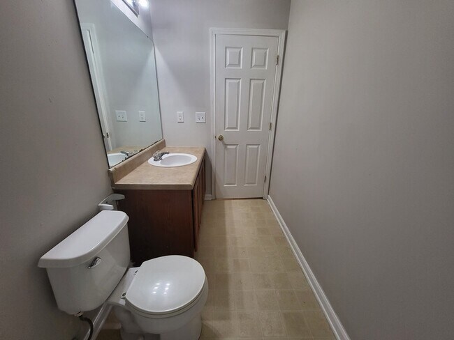Building Photo - 7151 Henderson Valley Ln