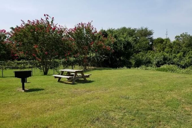 Foto del edificio - 1 bedroom in Austin TX 78736