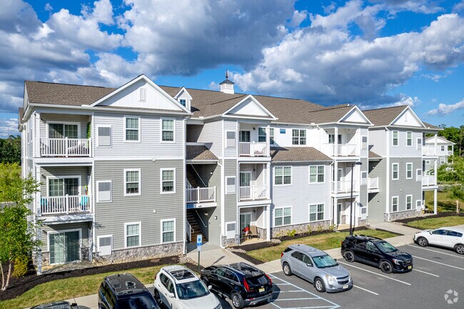 Desembarco en el puerto - The Residences at Harbor Landing