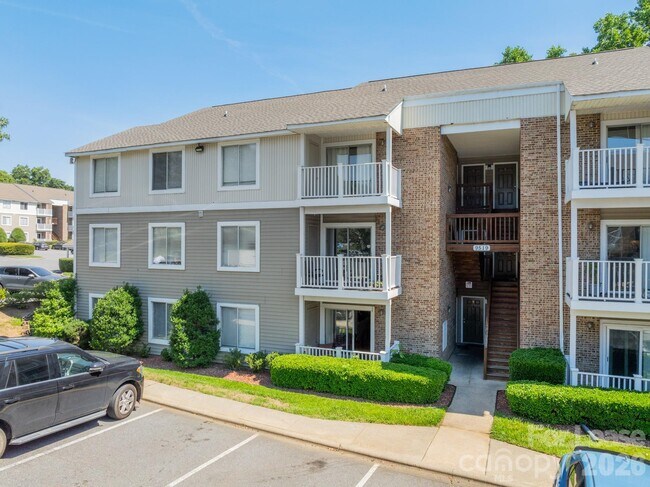 Foto del edificio - 9535 University Terrace Dr