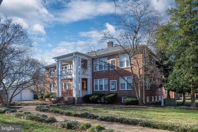Foto principal - 305 E Duncan Ave