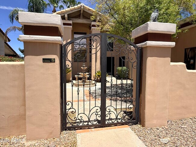 Building Photo - 1406 E Tierra Buena Ln