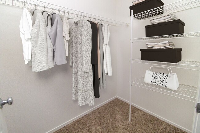 Interior Photo - Lake Village of Rochester Hills