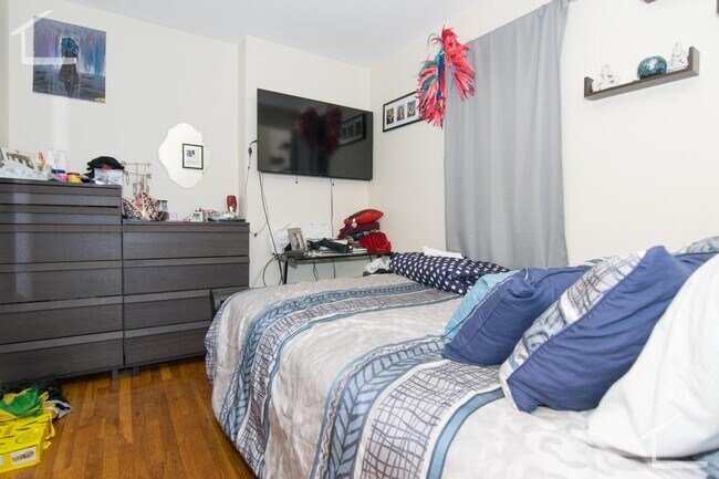 Building Photo - Beautiful 3 bed in a prime location in Watertown.