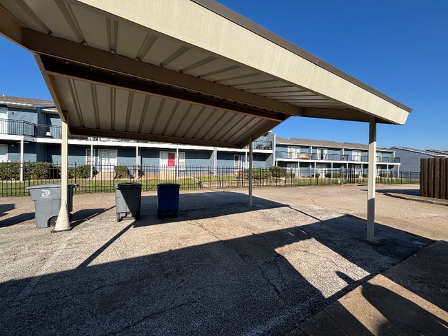 Foto del edificio - 9461 Timberleaf Dr