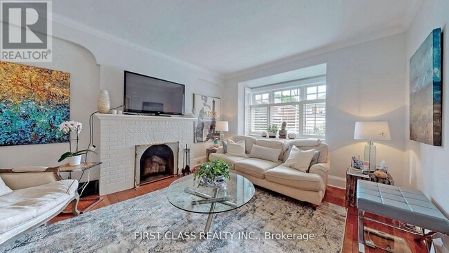 Building Photo - 203 Melrose Ave