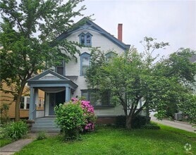 Building Photo - 18 Vick Park B