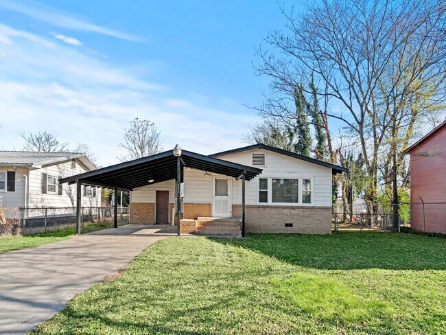 Foto del edificio - Beautifully Updated 3-Bedroom Home in Prime Location!