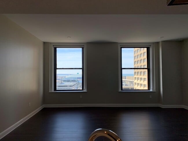 Building Photo - 237 Main Rd