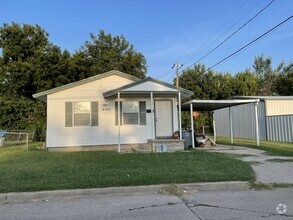 Building Photo - 1818-1812 NW Floyd Ave