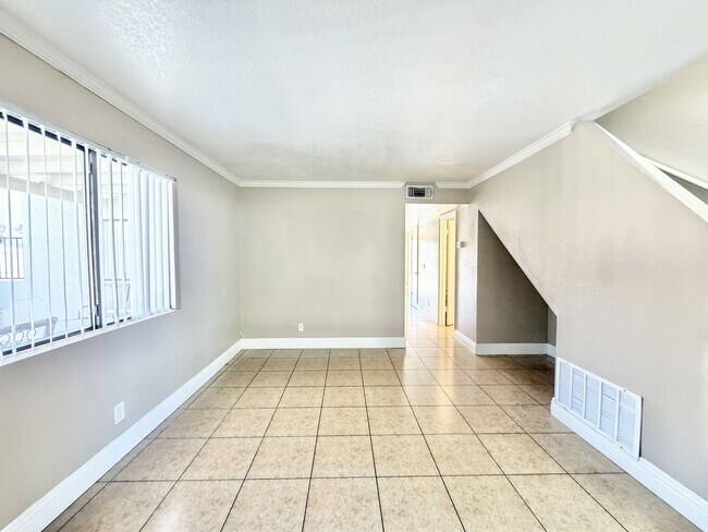 Foto del edificio - AVAILABLE NOW!! 3 Bedroom / 2 Bathroom Townhouse with pool in Cathedral City