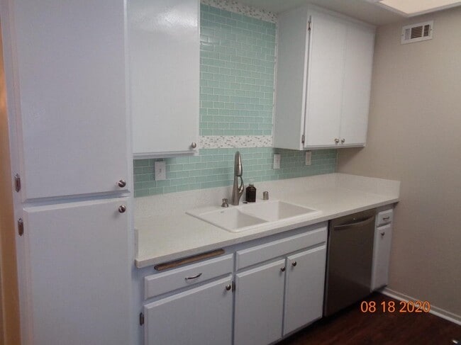 Building Photo - 2817 W Avenue K12