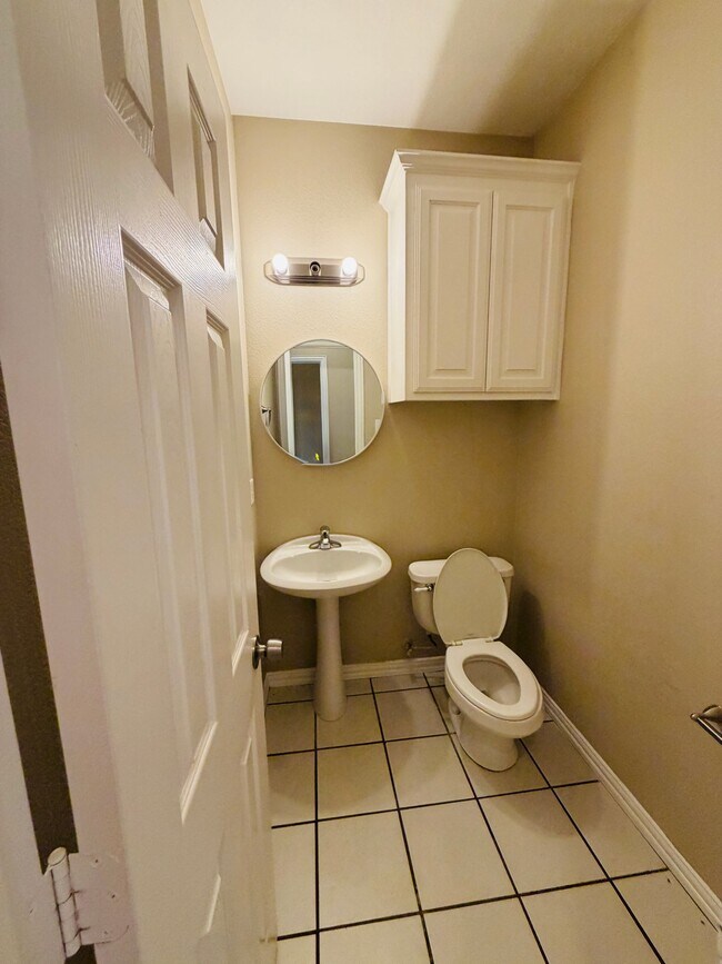 Building Photo - 5808 Blackmon Ct
