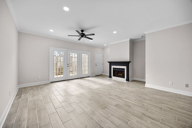 Foto del edificio - 310 Wilcrest Dr