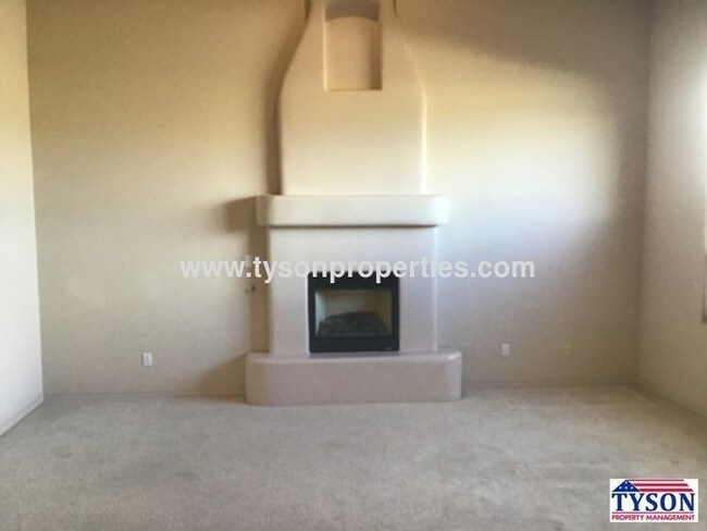 Building Photo - 8701 Desert Fox Way NE