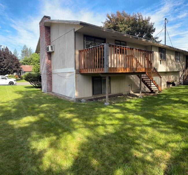 Building Photo - 1071