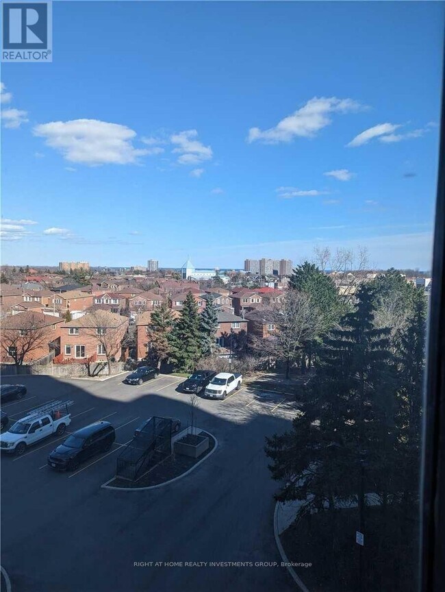 Photo du bâtiment - 350-350 Webb Dr