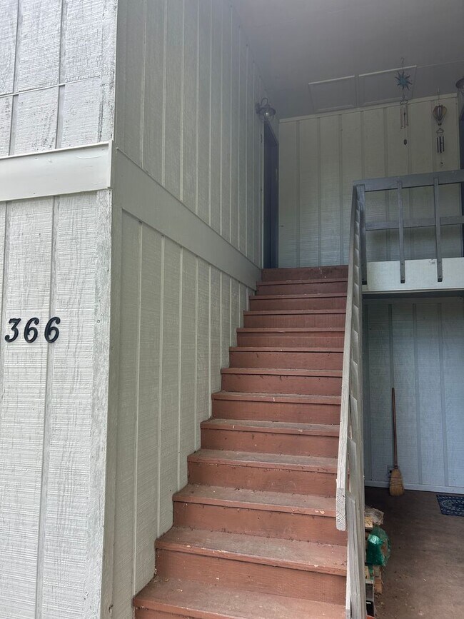 Building Photo - Black Mountain Rental-Genesis Circle