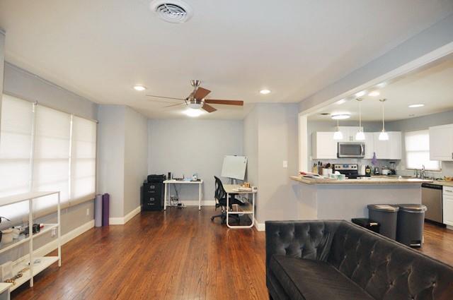 Foto del edificio - 723 College Oaks Dr