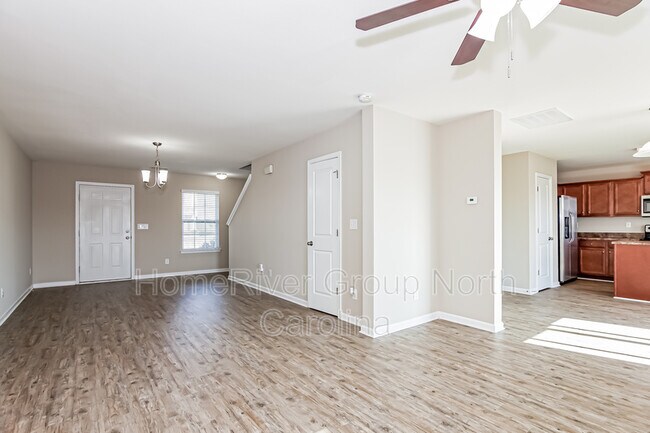 Foto del edificio - 1923 Windy Willow Ln