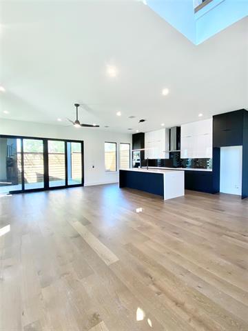 Foto del edificio - 4260 Rosewood Ave
