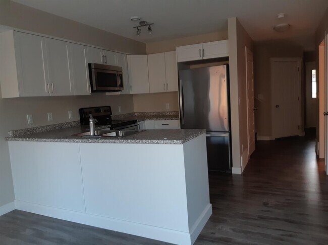 Photo du bâtiment - 3 Bed 2.5 Bath Unit in Calmar, AB